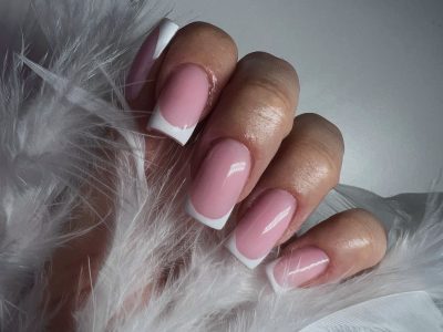 Майстриня манікюру