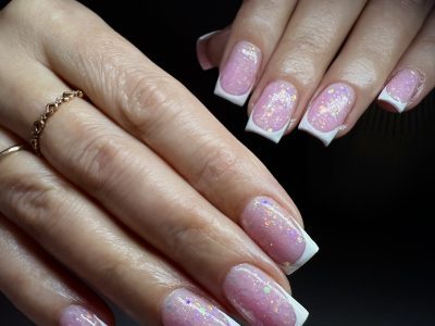 Майстриня манікюру